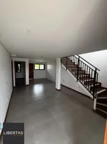 Sobrado com 3 Quartos para alugar, 122m² no Pinguirito, Garopaba