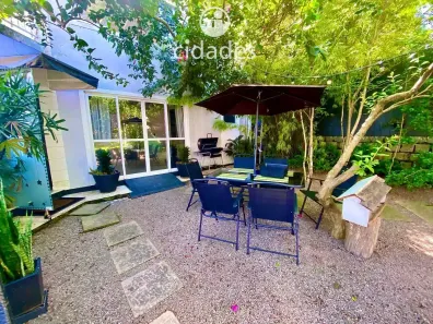 Casa com 4 Quartos para alugar, 210m² no Agronômica, Florianópolis