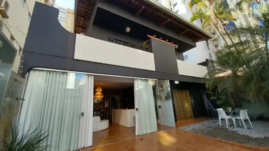 com 4 Quartos à venda, 327m² no Nova Suiça, Goiânia