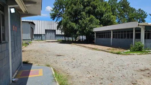 Sala Comercial à venda, 7500m² no Jardim Califórnia, Jacareí