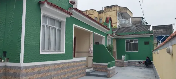 Casa com 2 Quartos para alugar, 46m² no Tanque, Rio de Janeiro