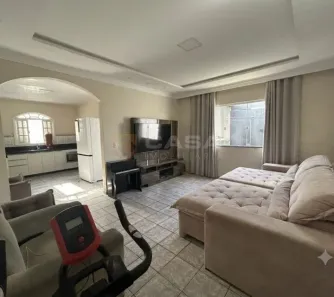 Apartamento com 2 Quartos à venda, 200m² no Serra Dourada III, Serra