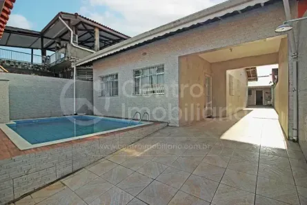Casa com 3 Quartos à venda, 160m² no , Peruíbe