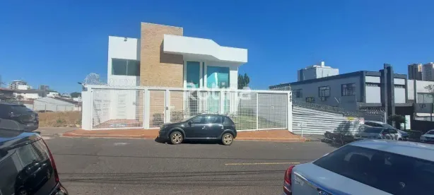 Prédio Comercial para alugar, 360m² no Vigilato Pereira, Uberlândia