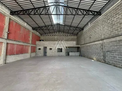 Galpão/Depósito/Armazém para alugar, 300m² no Alaita, Itaúna