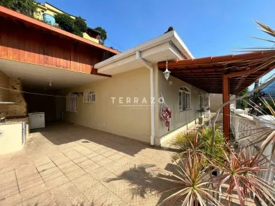Casa com 3 Quartos à venda, 239m² no Várzea, Teresópolis