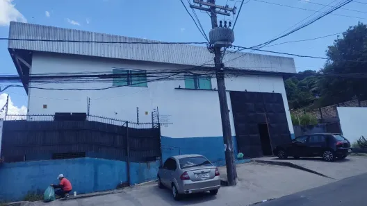 Galpão/Depósito/Armazém com 2 Quartos para alugar, 800m² no Flores, Manaus