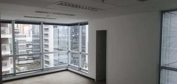 Sala Comercial para alugar, 106m² no Vila Olímpia, São Paulo