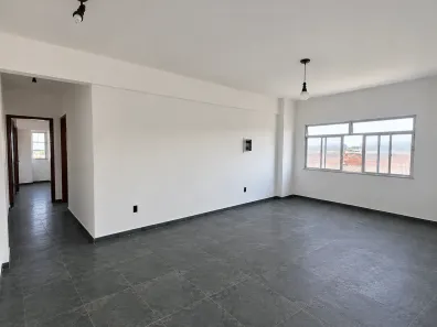 Apartamento com 2 Quartos para alugar, 76m² no Imbetiba, Macaé
