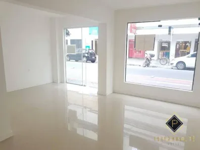 Sala Comercial à venda, 30m² no Centro, Balneário Camboriú