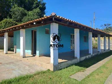 Fazenda/Sítio com 2 Quartos à venda, 150m² no Chácara Campestre, Taubaté