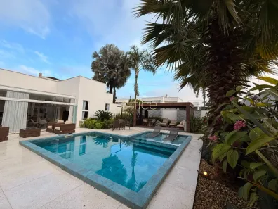Casa com 3 Quartos à venda, 428m² no Glória, Joinville