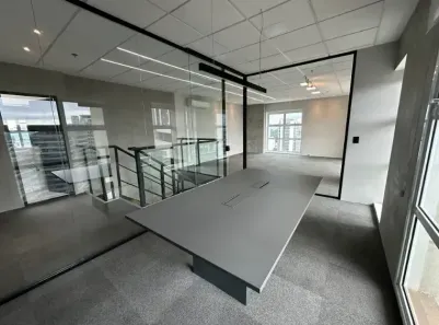 Sala Comercial para alugar, 140m² no Vila São Francisco (Zona Sul), São Paulo