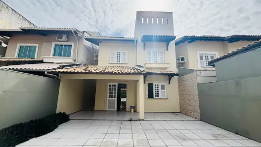 Casa de Condomínio com 3 Quartos à venda, 220m² no Parque Manibura, Fortaleza