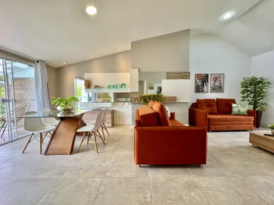 Sobrado com 4 Quartos à venda, 171m² no Pilarzinho, Curitiba