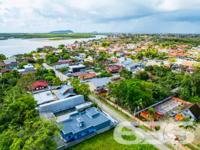Casa com 2 Quartos à venda, 180m² no Costeira, Balneário Barra do Sul