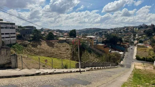 Lote/Terreno à venda, 3002m² no Palmeiras, Belo Horizonte