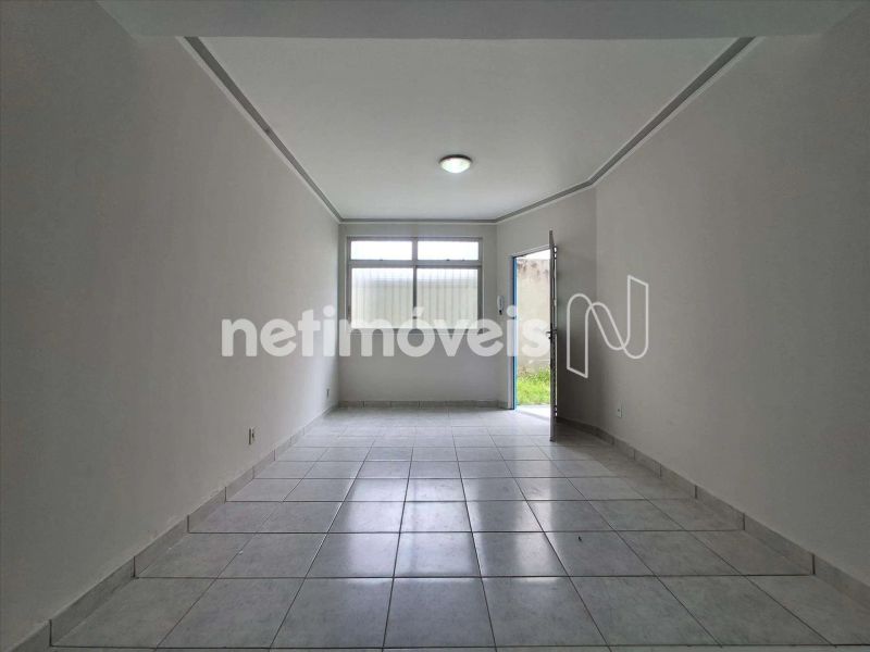 Casa com 2 quartos — Santa Amélia, Belo Horizonte