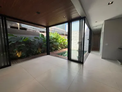 Casa de Condomínio com 3 Quartos à venda, 204m² no Gávea, Uberlândia