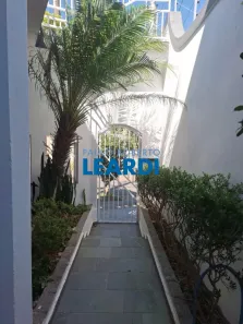 Sobrado com 3 Quartos à venda, 187m² no Vila Gilda, Santo André
