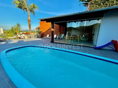 Casa com 3 Quartos à venda, 450m² no Guarani, Brusque