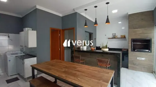 Casa com 3 Quartos à venda, 195m² no Jardim Brasília, Uberlândia