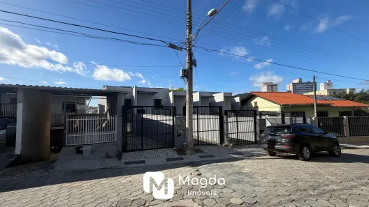 Sobrado com 2 Quartos à venda, 83m² no Velha, Blumenau