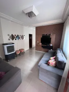 Casa com 3 Quartos à venda, 160m² no Parque dos Pirineus, Anápolis