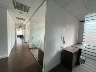 Sala Comercial para venda ou aluguel, 400m² no Vila Olímpia, São Paulo