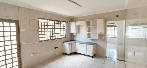 Casa com 3 Quartos à venda, 102m² no Conjunto Habitacional Requião, Maringá