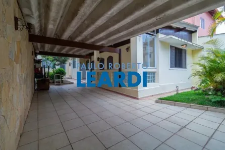 Casa com 3 Quartos à venda, 140m² no Vila São Paulo, São Paulo