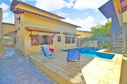 Casa com 3 Quartos à venda, 318m² no , Peruíbe