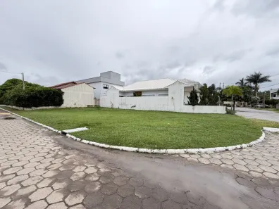 Lote/Terreno à venda, 341m² no Pontinha, Araruama