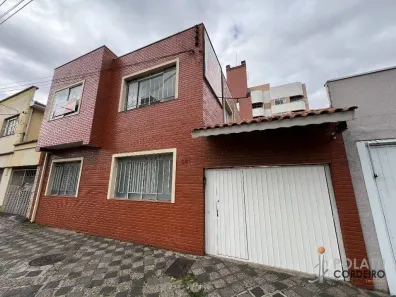 Sobrado com 4 Quartos à venda, 266m² no São Francisco, Curitiba