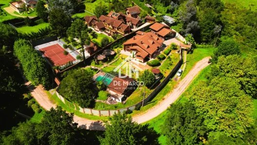 Casa com 3 Quartos à venda, 300m² no Jardim Primavera, Campos do Jordão