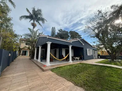 Casa com 5 Quartos à venda, 350m² no Laranjal, Pelotas