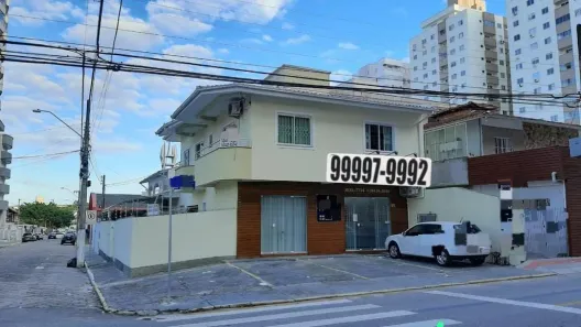 Casa com 5 Quartos à venda, 270m² no Campinas, São José