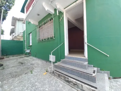 com 4 Quartos para alugar, 260m² no Campo Grande, Santos