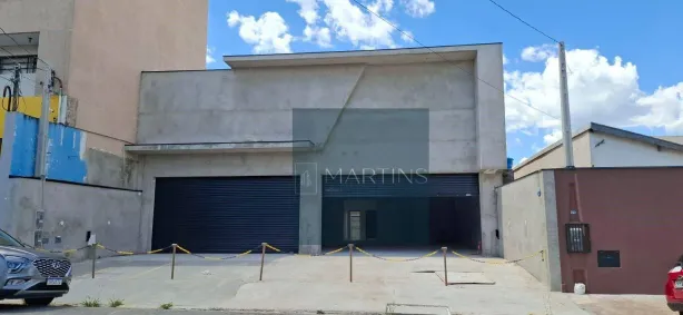 Galpão/Depósito/Armazém para alugar, 134m² no Vila Vianelo, Jundiaí