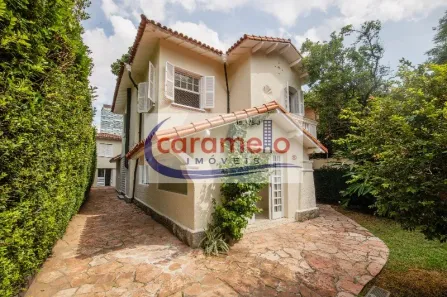 Sobrado com 4 Quartos para alugar, 250m² no Jardim Europa, Penápolis