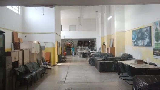 Prédio Comercial para alugar, 668m² no Centro, Diadema