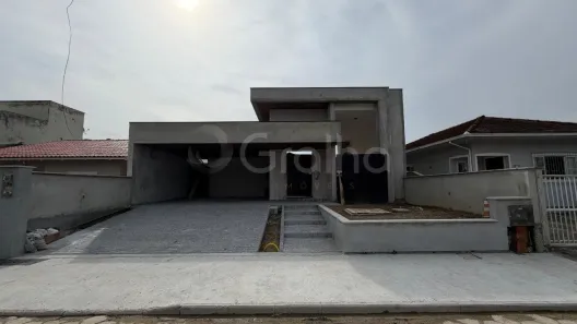 Casa com 3 Quartos à venda, 185m² no Carianos, Florianópolis