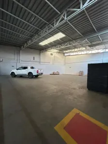 Galpão/Depósito/Armazém com 5 Quartos para alugar, 875m² no Jardim Alvorada, Belo Horizonte