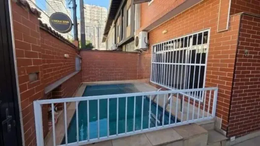 Sobrado com 3 Quartos para alugar, 150m² no Ponta da Praia, Santos