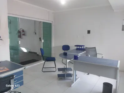 Sala Comercial para alugar, 201m² no Vila Scarpelli, Santo André