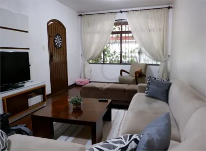 Sobrado com 3 Quartos para venda ou aluguel, 188m² no Vila Campo Grande, São Paulo