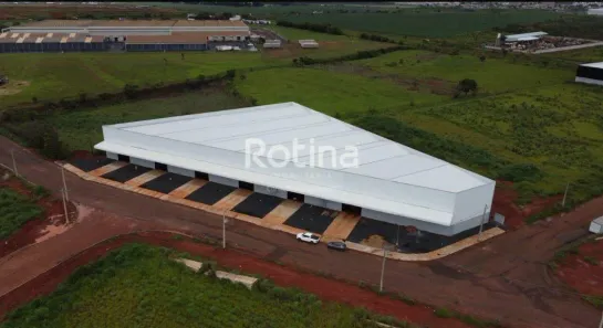 Galpão/Depósito/Armazém para alugar, 1223m² no , 