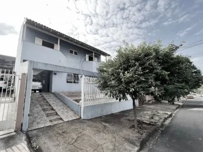 Casa com 3 Quartos à venda, 279m² no Cláudia, Londrina