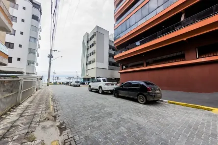 Apartamento com 2 Quartos para alugar, 65m² no Meia Praia, Itapema