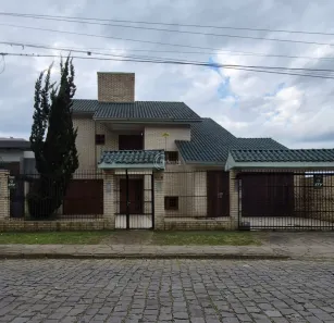 Casa com 4 Quartos para alugar, 430m² no Sagrada Família, Caxias do Sul